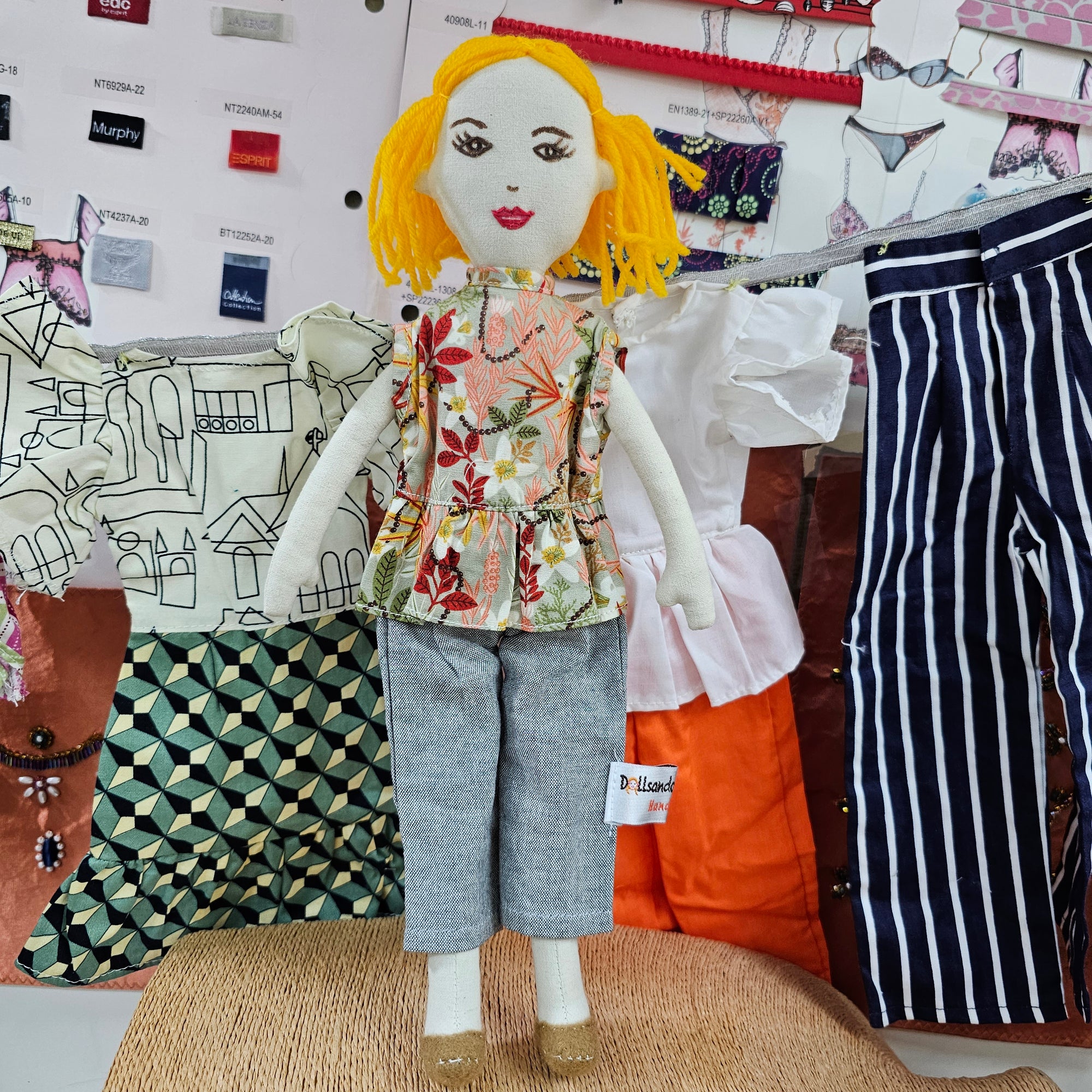 Doll+3 extra outfits 12 " cutie-7