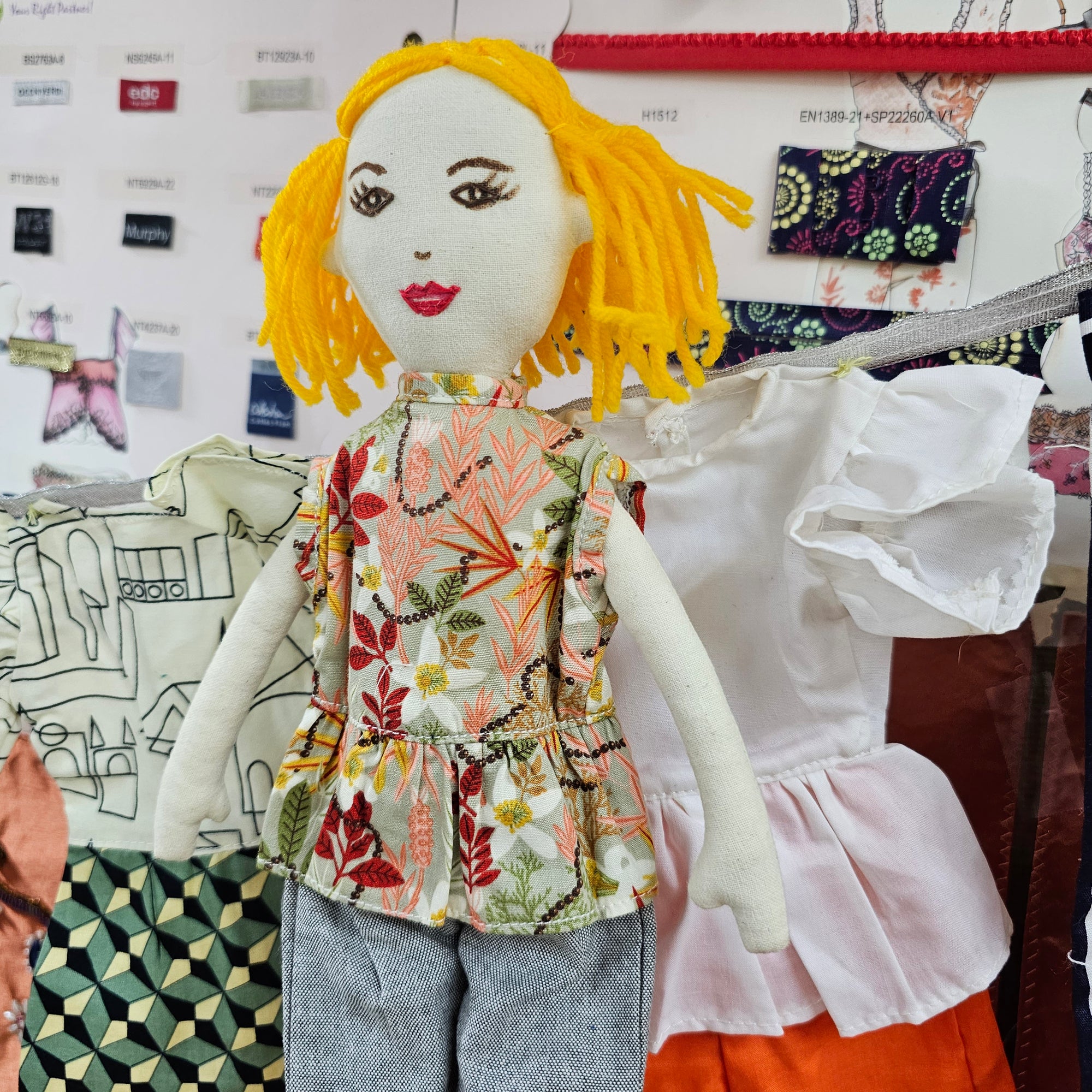 Doll+3 extra outfits 12 " cutie-7